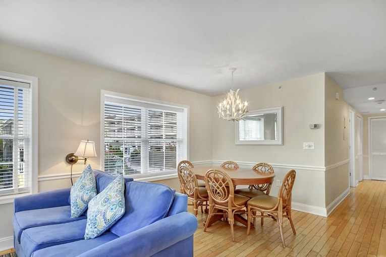 11 Beach Ave. Dining Room